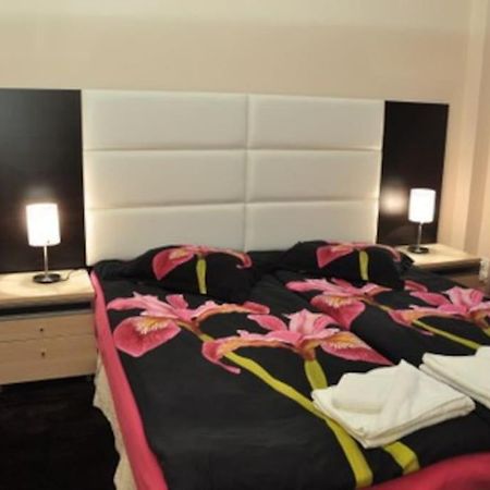 Alegra Apartment In Sofia Downtown Экстерьер фото